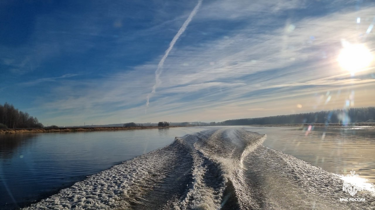 Инспекторы ГИМС МЧС России оценили, как костромичи соблюдают установленный запрет выхода на воду на маломерных судах Инспекторы ГИМС МЧС России оценили, как костромичи соблюдают установленный запрет выхода на воду на маломерных судах