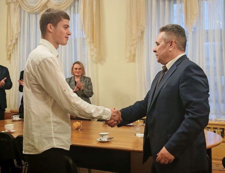 Алексей Смирнов: Сегодня встретился с костромским спортсменом Кириллом Шинкарем