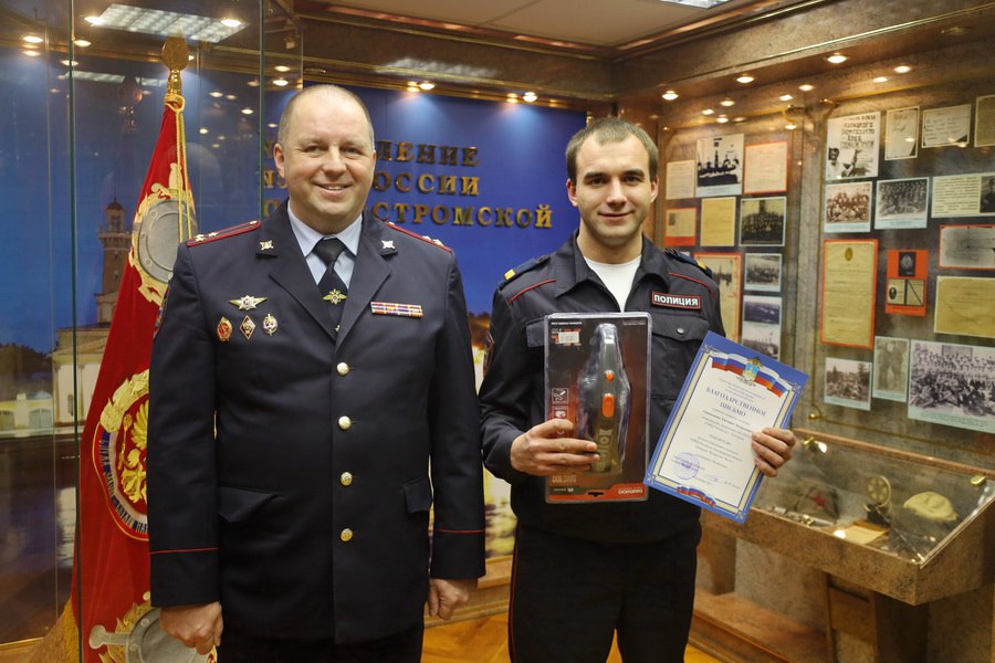 Состоялась церемония награждения победителей третьего сезона имиджевого проекта УМВД России по Костромской области «Доверие. Мужество. Честь» Состоялась церемония награждения победителей третьего сезона имиджевого проекта УМВД России по Костромской области «Доверие. Мужество. Честь»