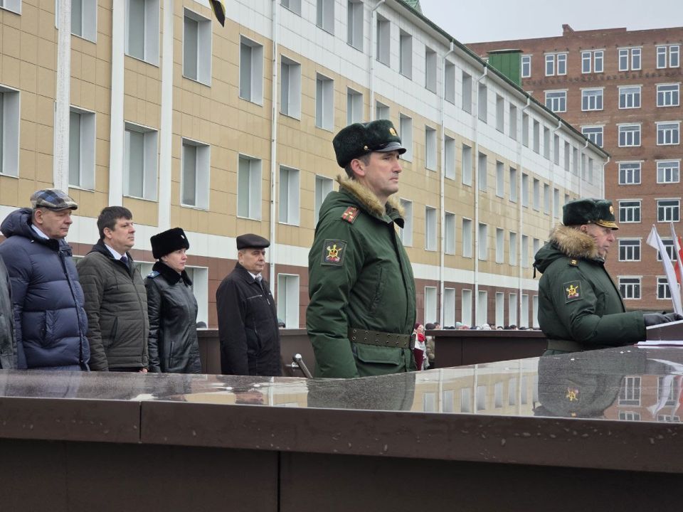 Алексей Смирнов: В честь праздника на территории академии состоялось открытие бюста генерал-полковника Владимира Мясникова