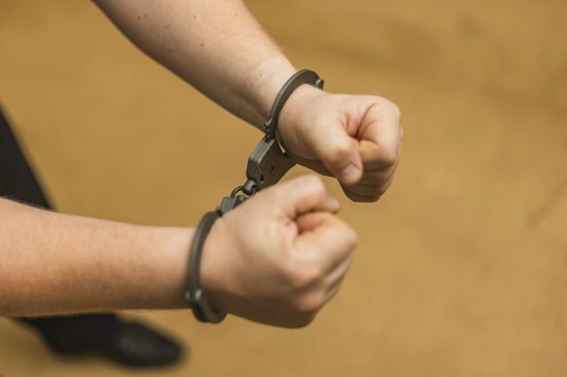 Костромские полицейские привлекли к ответственности подозреваемую в краже телефона