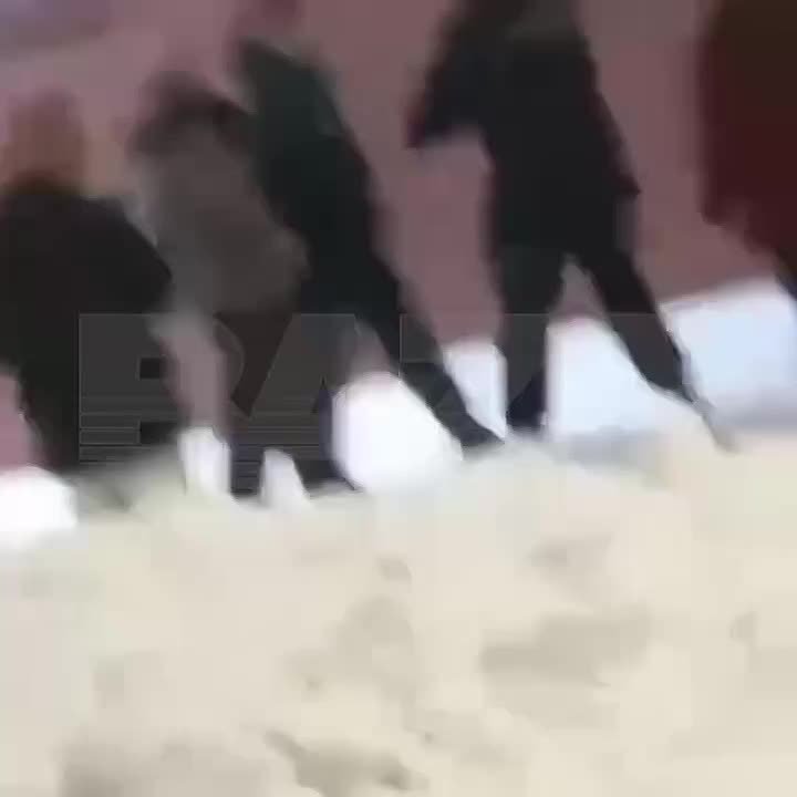 Подростки толпой избили полицейского в Воркуте