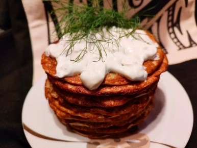 Кабачковые блинчики на кефире: легкость и вкус в каждом кусочке