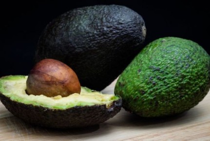 Кто сказал, что коричневое авокадо — это плохо?