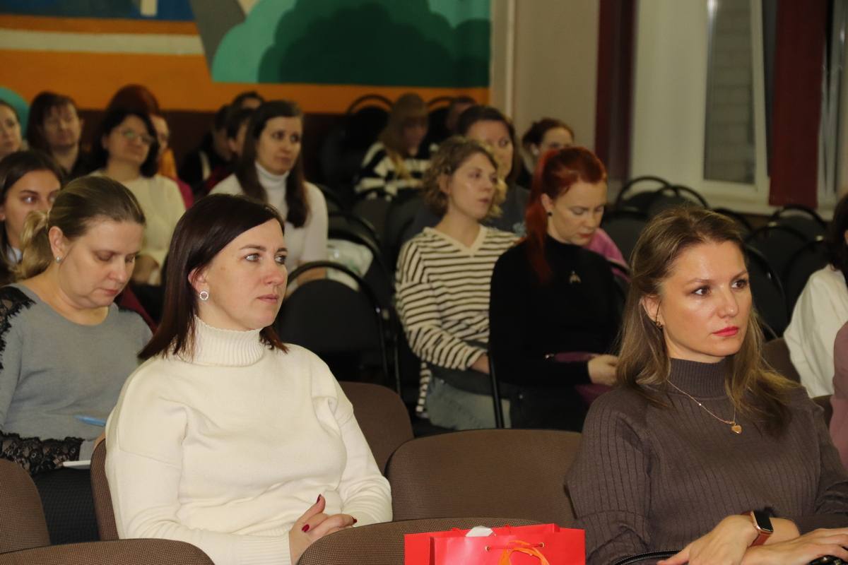 Безопасность на дорогах начинается с семьи! Безопасность на дорогах начинается с семьи!