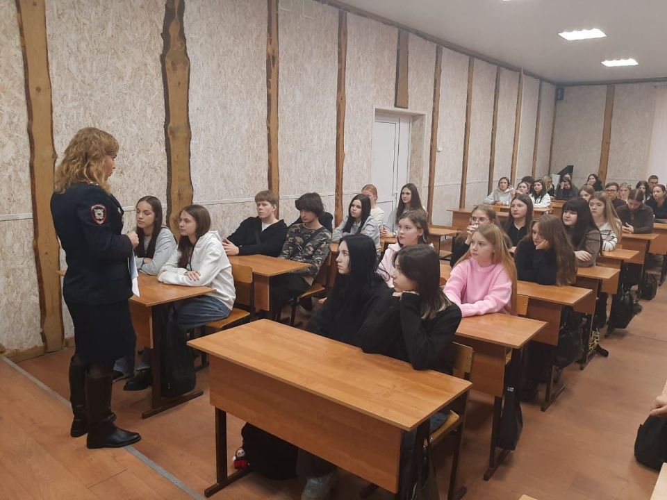 В Костромской области сотрудники полиции ориентируют молодежь на здоровый образ жизни и перспективное будущее