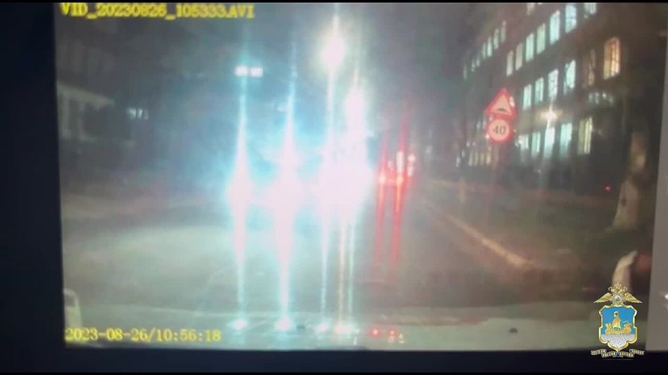 В Костроме заигравшийся у дороги подросток угодил под колеса автомобиля