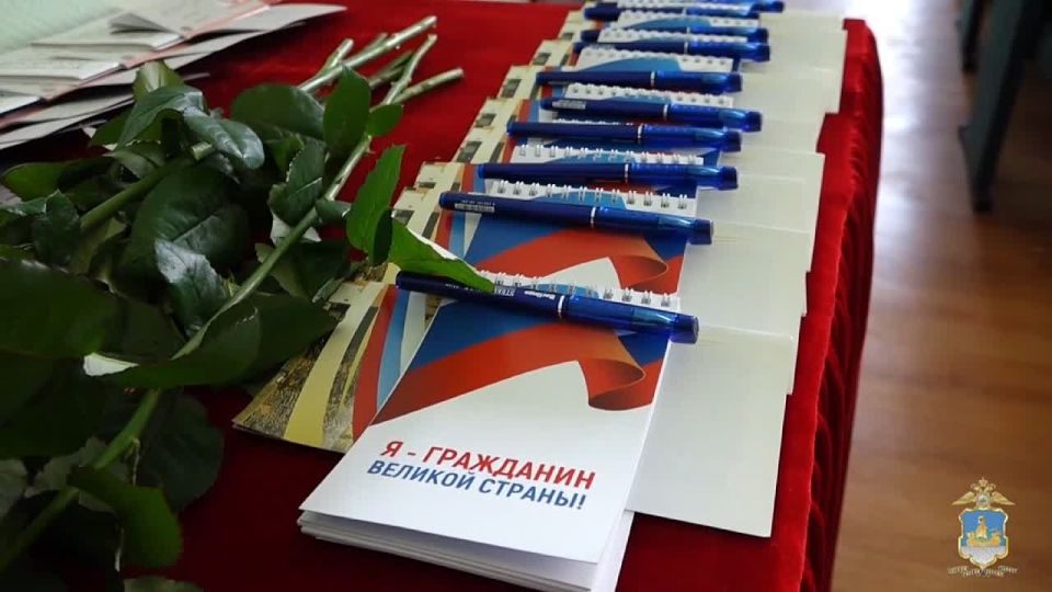 Наша новая правовая справка о том, как сменить статус мигранта и стать полноправным ГРАЖДАНИНОМ РФ