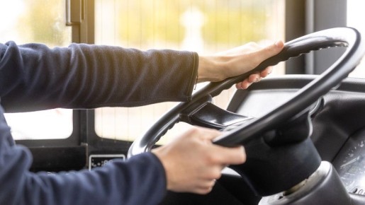 Как подать жалобу на водителя автобуса: пошаговая инструкция для пассажиров