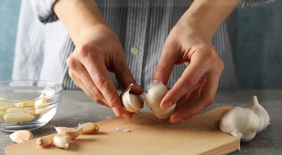 Секреты чеснока: как правильно использовать для здоровья и долголетия