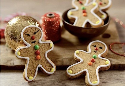 Рождественская классика: волшебные пряничные человечки на вашем столе