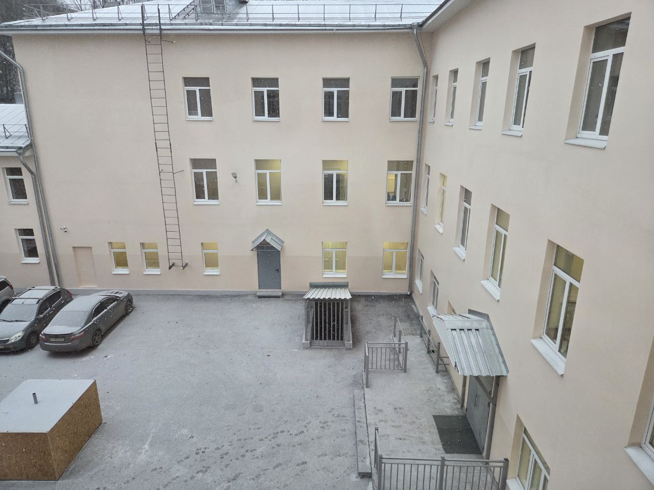 В капитально отремонтированных школах Костромы идет подготовка к возобновлению учебного процесса В капитально отремонтированных школах Костромы идет подготовка к возобновлению учебного процесса