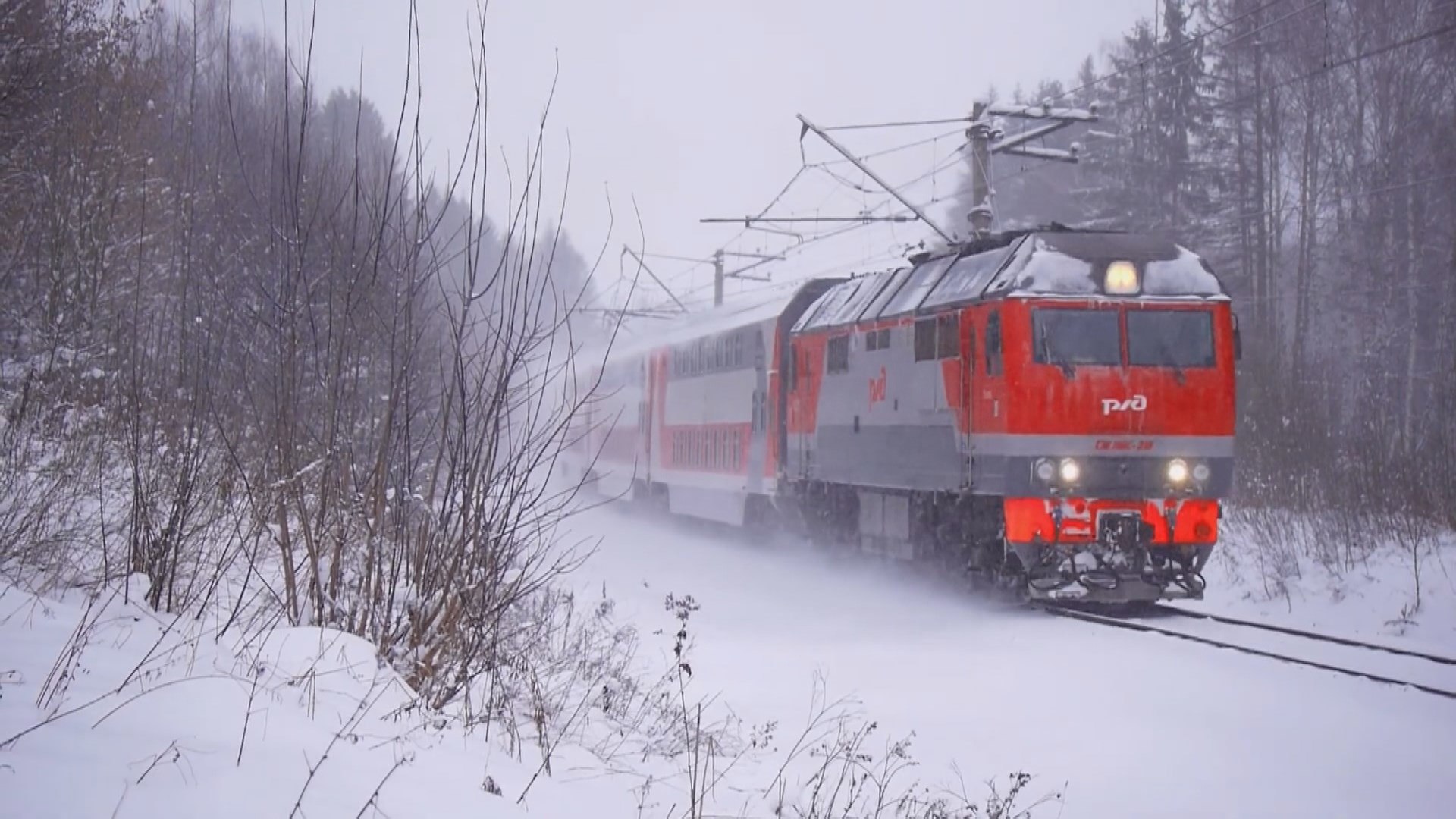 Двухэтажный поезд из Костромы в Санкт-Петербург в канун новогодних праздников и в каникулы будет ходить чаще