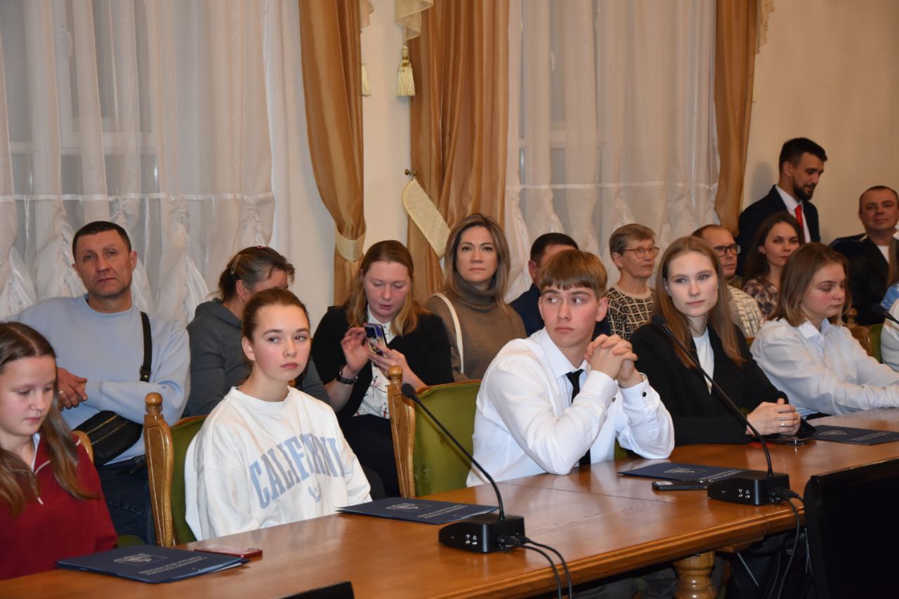 Алексей Смирнов: Они быстрее, выше, сильнее Алексей Смирнов: Они быстрее, выше, сильнее