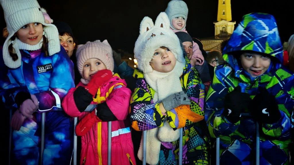 Алексей Смирнов: В Костроме дан старт новогодним мероприятиям Алексей Смирнов: В Костроме дан старт новогодним мероприятиям