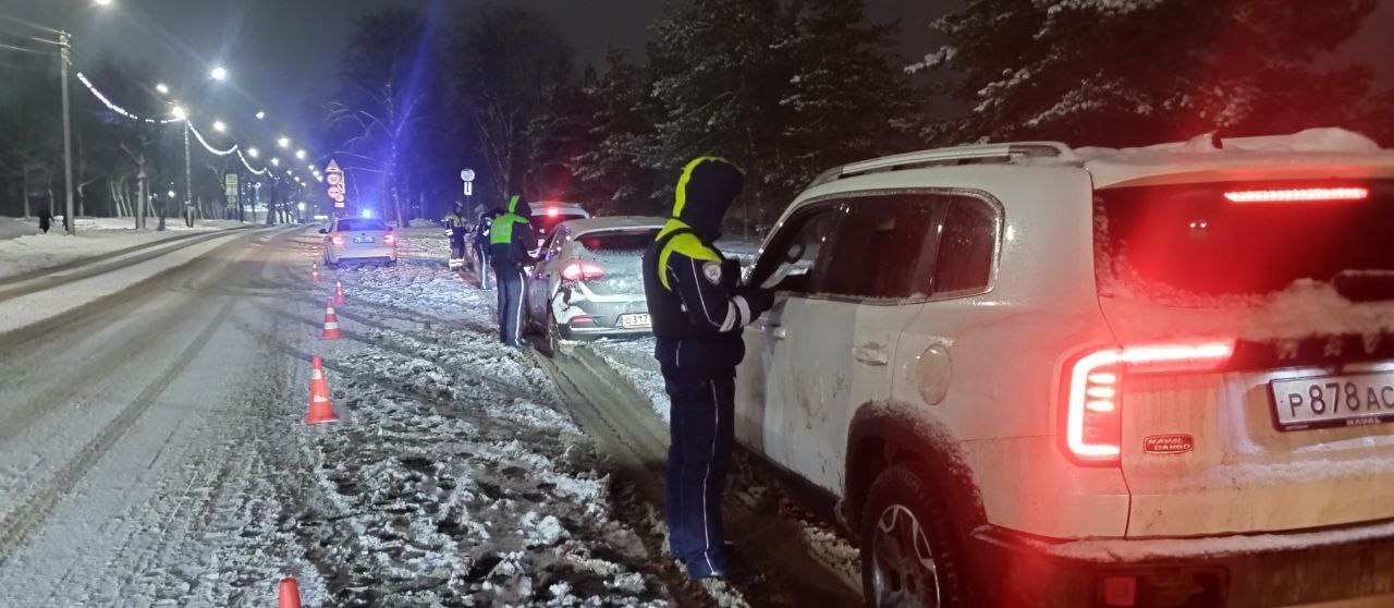 26 декабря 2026 года на территории Костромы в рамках рейдов полицейские выявили 3 факта нетрезвого вождения 26 декабря 2026 года на территории Костромы в рамках рейдов полицейские выявили 3 факта нетрезвого вождения