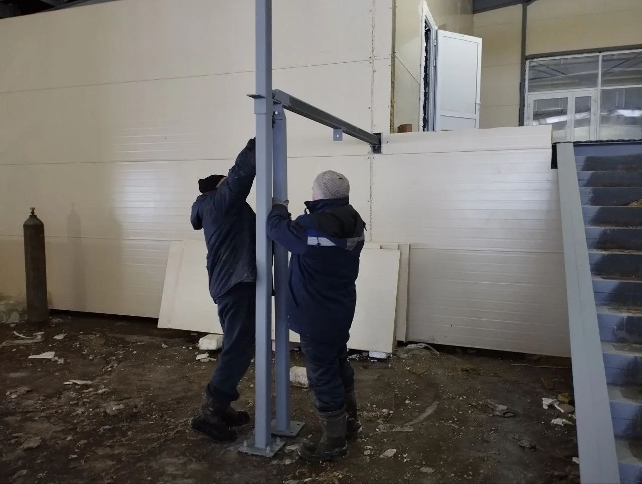 Алексей Смирнов: Оценил, как ведутся работы на еще одном важном для Костромы объекте – модульном бассейне на улице Индустриальной Алексей Смирнов: Оценил, как ведутся работы на еще одном важном для Костромы объекте – модульном бассейне на улице Индустриальной