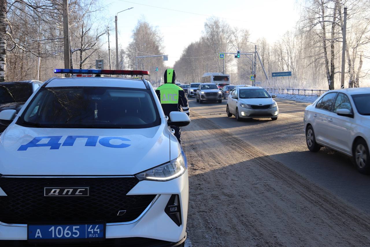 Забота о безопасности детей на дорогах Костромской области: автополицейские и члены Общественного совета организовали совместный мониторинг соблюдения правил безопасной перевозки детей Забота о безопасности детей на дорогах Костромской области: автополицейские и члены Общественного совета организовали совместный мониторинг соблюдения правил безопасной перевозки детей