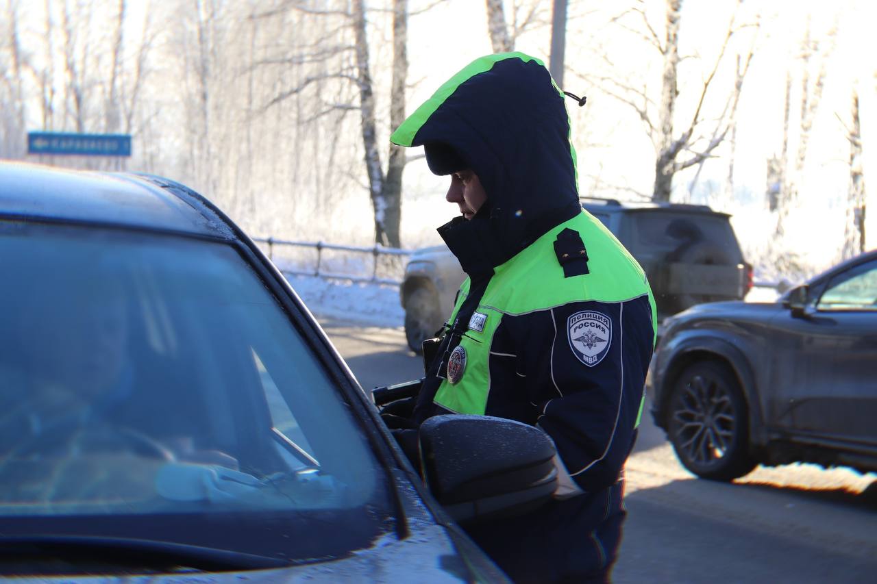 Забота о безопасности детей на дорогах Костромской области: автополицейские и члены Общественного совета организовали совместный мониторинг соблюдения правил безопасной перевозки детей Забота о безопасности детей на дорогах Костромской области: автополицейские и члены Общественного совета организовали совместный мониторинг соблюдения правил безопасной перевозки детей