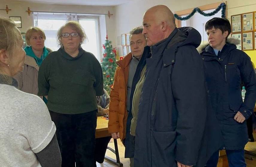 Сергей Ситников встретился с нейчанами в пункте временного пребывания