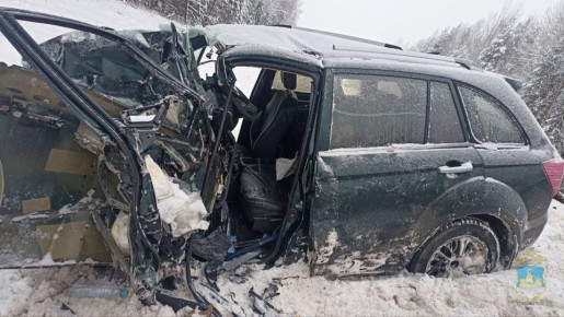 В Макарьевском районе автоинспекторы устанавливают обстоятельства ДТП, в результате которого погибло два человека