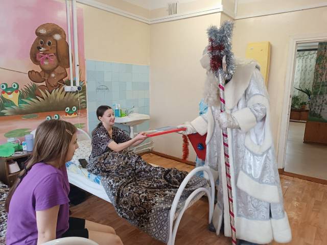 В рамках акции «Полицейский дед Мороз» сотрудники волгореченской полиции пригласили ребят, состоящих на профилактическом учете, в городской историко-туристический центр В рамках акции «Полицейский дед Мороз» сотрудники волгореченской полиции пригласили ребят, состоящих на профилактическом учете, в городской историко-туристический центр