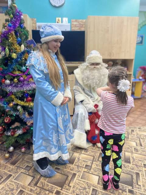 В рамках акции «Полицейский дед Мороз» сотрудники волгореченской полиции пригласили ребят, состоящих на профилактическом учете, в городской историко-туристический центр В рамках акции «Полицейский дед Мороз» сотрудники волгореченской полиции пригласили ребят, состоящих на профилактическом учете, в городской историко-туристический центр