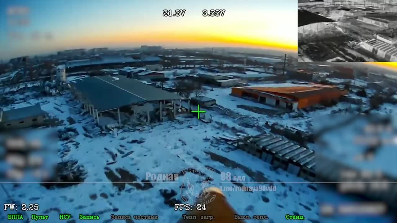 Владислав Шурыгин: FPV расчёт 331-го Костромского с хорошим уловом! Вражеская "коробочка" до места назначения не доехала! Отличная работа, как и всегда! Работайте!