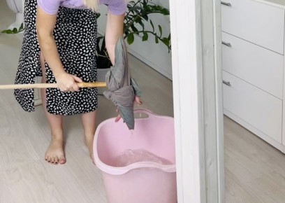 Освобождаемся от лишних движений при мытье пола и уменьшаем задачу на домом фоне