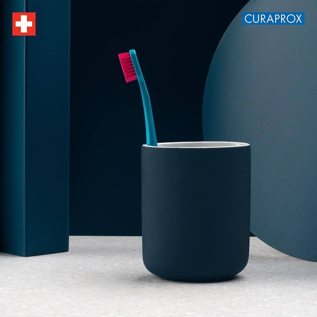 Нужно ли дезинфицировать зубную щетку — мифы, советы и простой ответ