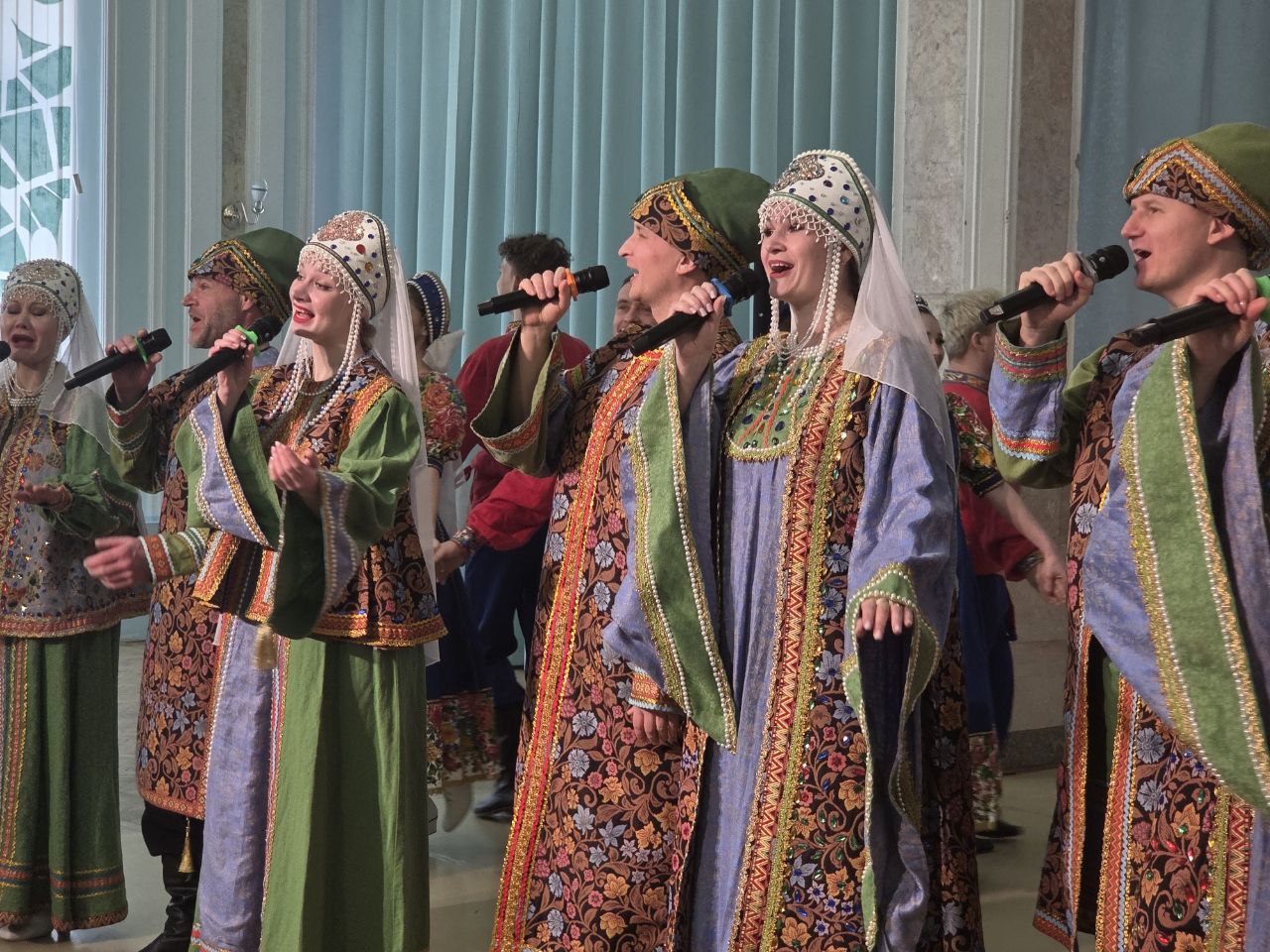 Алексей Смирнов: Вместе с главой региона Сергеем Ситниковым подвели итоги городского смотра и областного конкурса на кубок губернатора за лучшее новогоднее оформление общественных пространств Алексей Смирнов: Вместе с главой региона Сергеем Ситниковым подвели итоги городского смотра и областного конкурса на кубок губернатора за лучшее новогоднее оформление общественных пространств