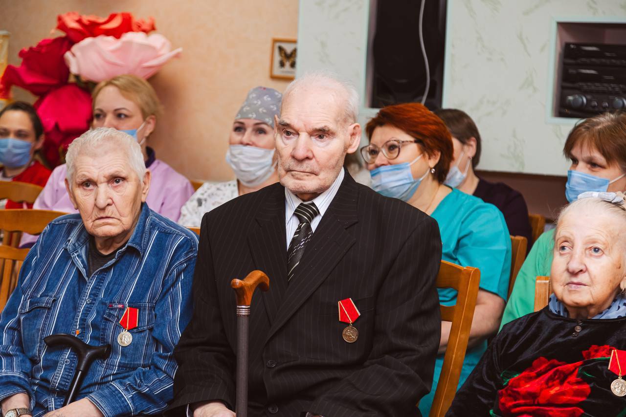 Благотворительная программа ДоброFON и фонд «Память поколений» продолжают проект помощи ветеранам в городах России Благотворительная программа ДоброFON и фонд «Память поколений» продолжают проект помощи ветеранам в городах России