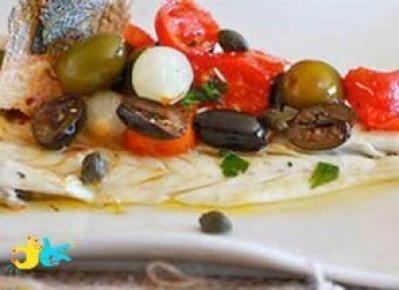 Легкая рыба по-средиземноморски: быстро и вкусно