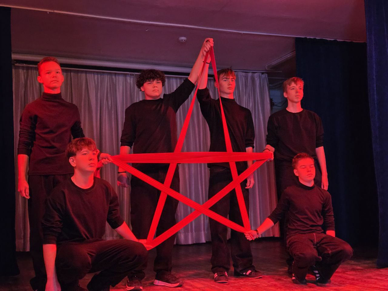 Алексей Смирнов: Театральный фестиваль «Во славу ратных дел» вышел на финишную прямую Алексей Смирнов: Театральный фестиваль «Во славу ратных дел» вышел на финишную прямую