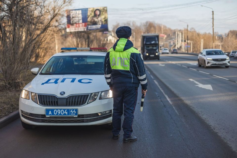 В Галичском районе полицейские привлекли к уголовной ответственности водителя за управление снегоходом в состоянии алкогольного опьянения