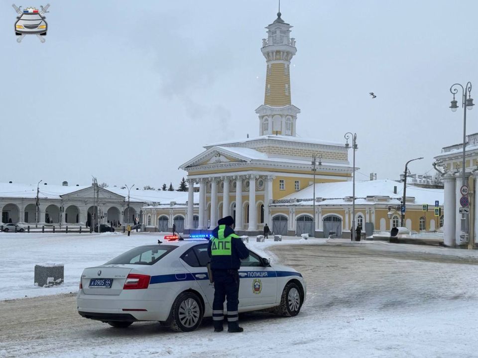 Приоритет пешехода: правила и ответственность Автополицейские Костромской области напоминают водителям о необходимости предоставлять преимущество пешеходам в соответствии с Правилами дорожного движения