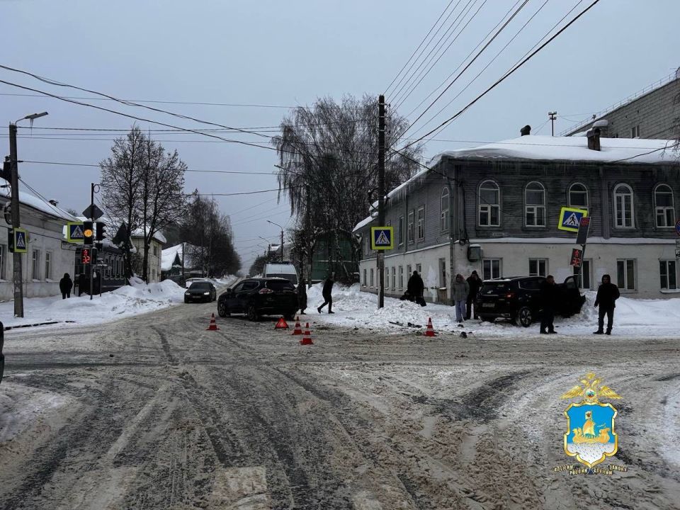 Госавтоинспекция УМВД России по г. Костроме проводит проверку по факту ДТП с участием несовершеннолетнего