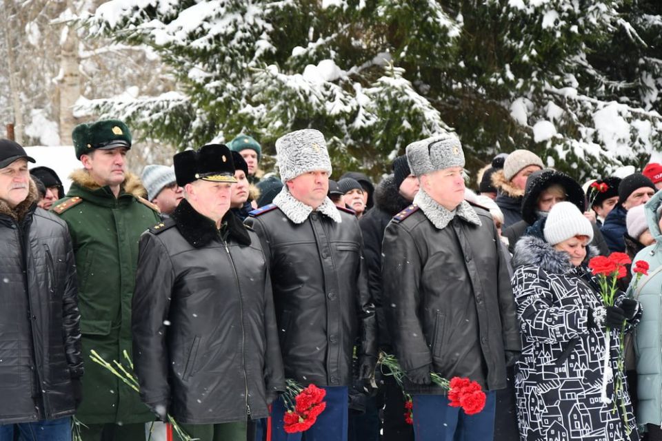 Руководитель следственного управления СК России по Костромской области принял участие в мероприятии, посвящённом Дню памяти о россиянах, исполнявших служебный долг за пределами Отечества