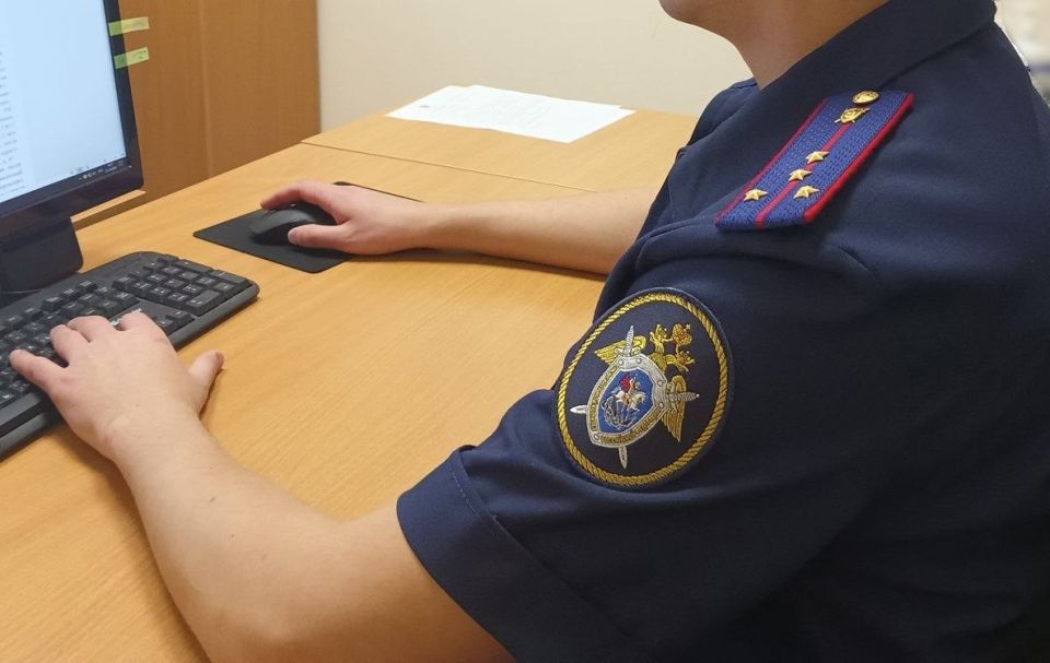 В Костромской области завершено расследование уголовного дела в отношении трех местных жителей, обвиняемых в совершении разбоя и похищении документов у односельчанина