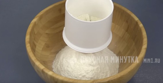 Лепешки с начинкой на сухой сковороде: как быстро приготовить и заморозить