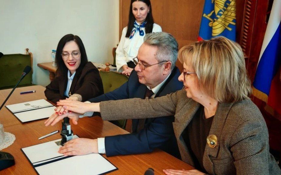 Алексей Смирнов: Сегодня принял участие в торжественной церемонии гашения почтовой марки, посвященной Костроме