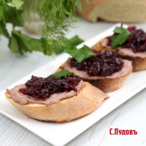 Закусочные бутерброды с луковым конфитюром: неповторимый вкус Франции