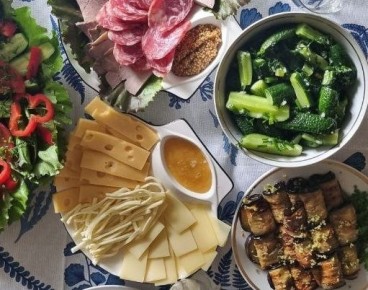 Летний праздник на вашем столе: легкие и вкусные идеи