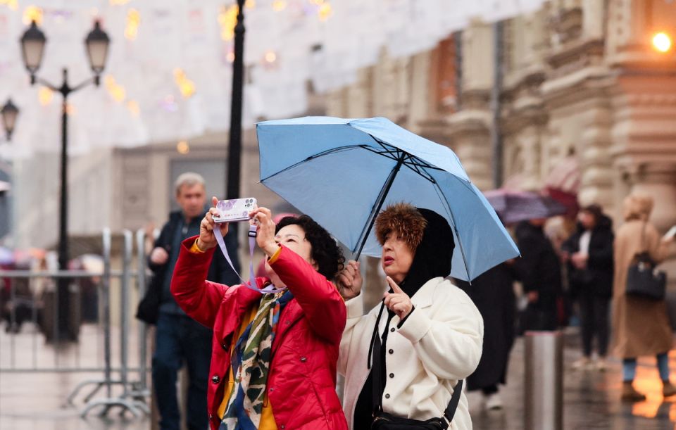 Министр указал на ключевые проблемы в приеме иностранных туристов в России