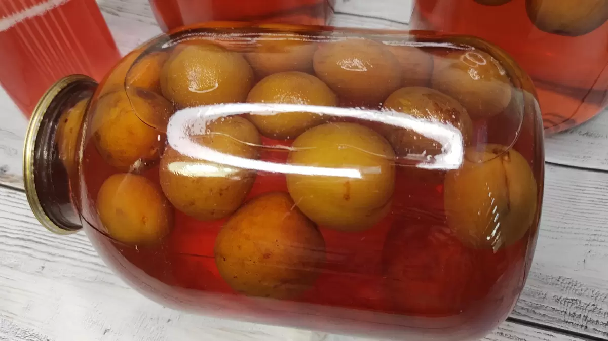 Неповторимый компот из слив: вкус лета на вашем столе зимой