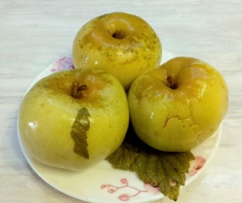 Моченые яблоки: как воссоздать вкус детства с помощью простых рецептов