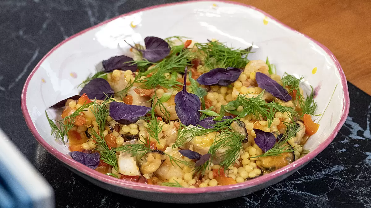 Праздник вкусов: испанская Фидеуа с креветками и макаронами