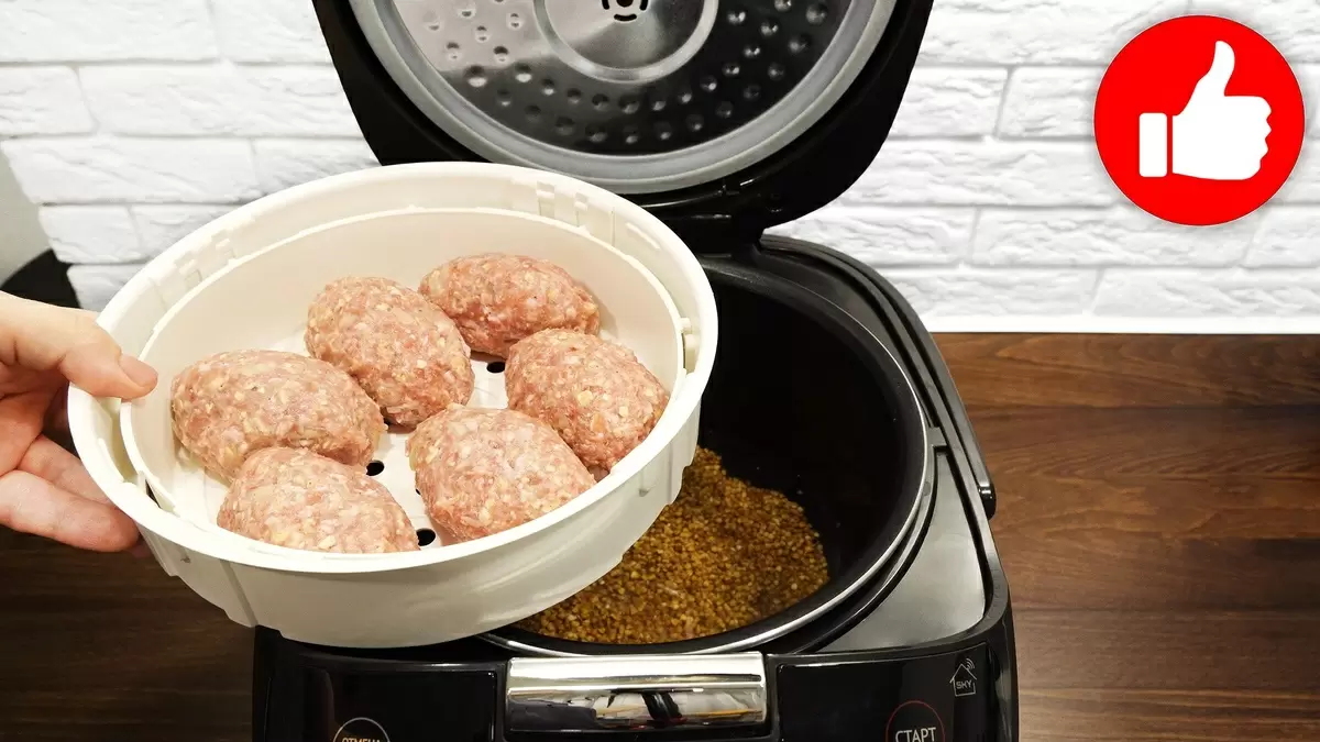 Котлеты с плавленым сыром в мультиварке: быстро, просто, вкусно