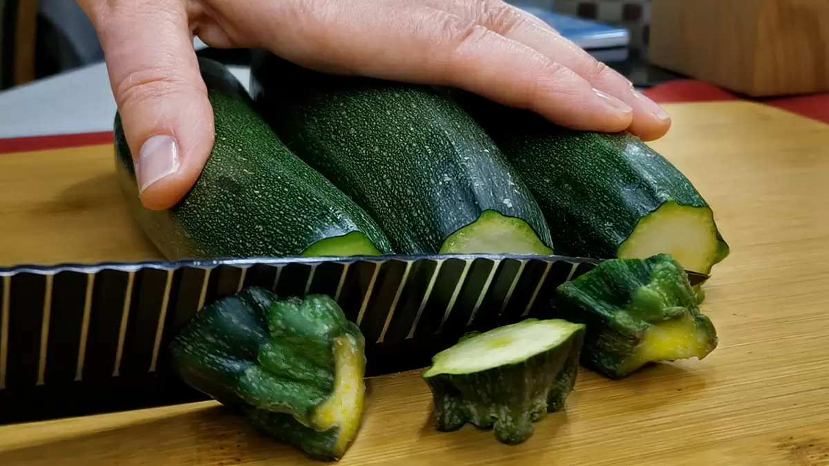 Три потрясающих рецепта из кабачков для осеннего застолья