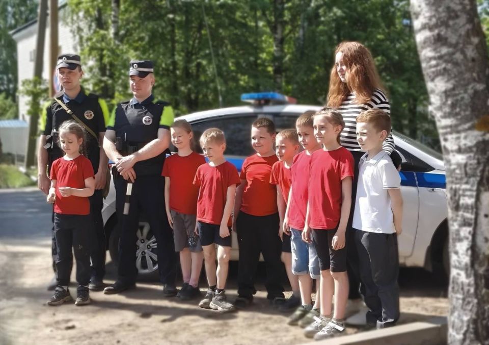 Азбука дорожного движения: яркое завершение учебного года с участием сотрудников Госавтоинспекции